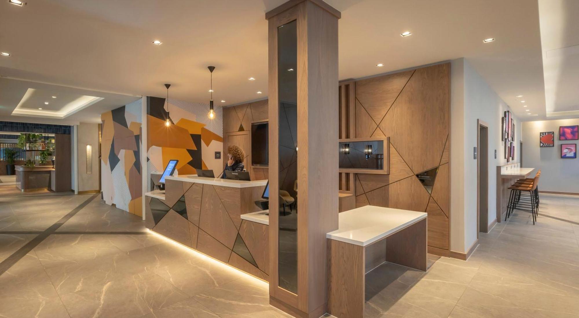 Maldron Hotel Brighton City Centre ภายนอก รูปภาพ